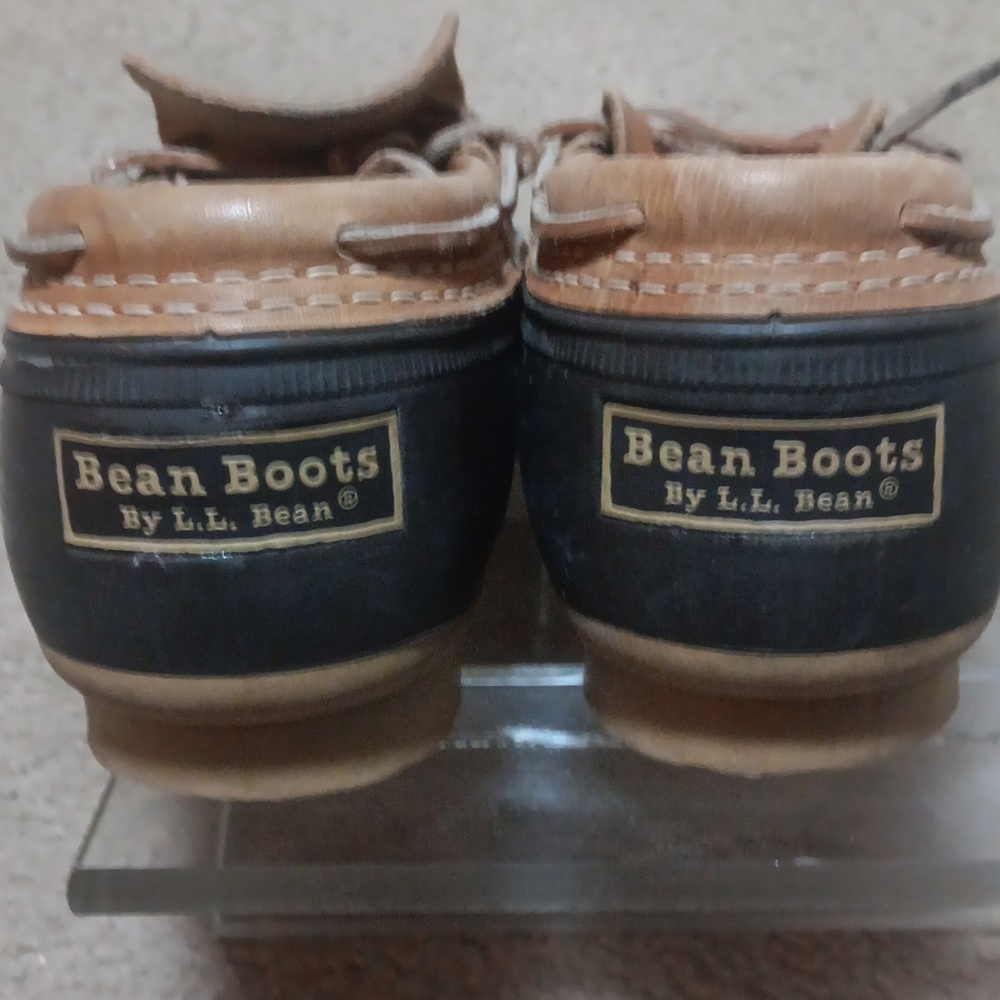 L.L. Bean Black and Tan Rain & Snow Boots - Picture 2 of 11